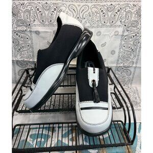 Sandbaggers Womens Anna White/Black Slip-On Golf Sneaker Shoes Size 7.5
